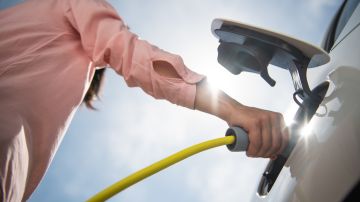 ¿Cuáles son los costos reales de un auto eléctrico?