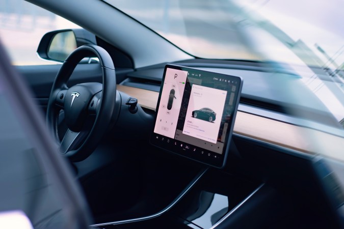 Qué son los servicios de suscripción en un auto