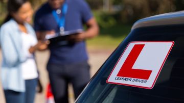 ¿Cuántos errores se permiten en un examen de conducir en USA?