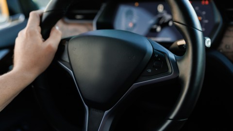 Cómo cambiar el volante del auto paso a paso