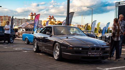 BMW 850i