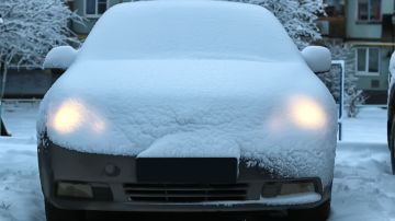 La solución exprés para el frío: calentando el interior del carro de manera rápida