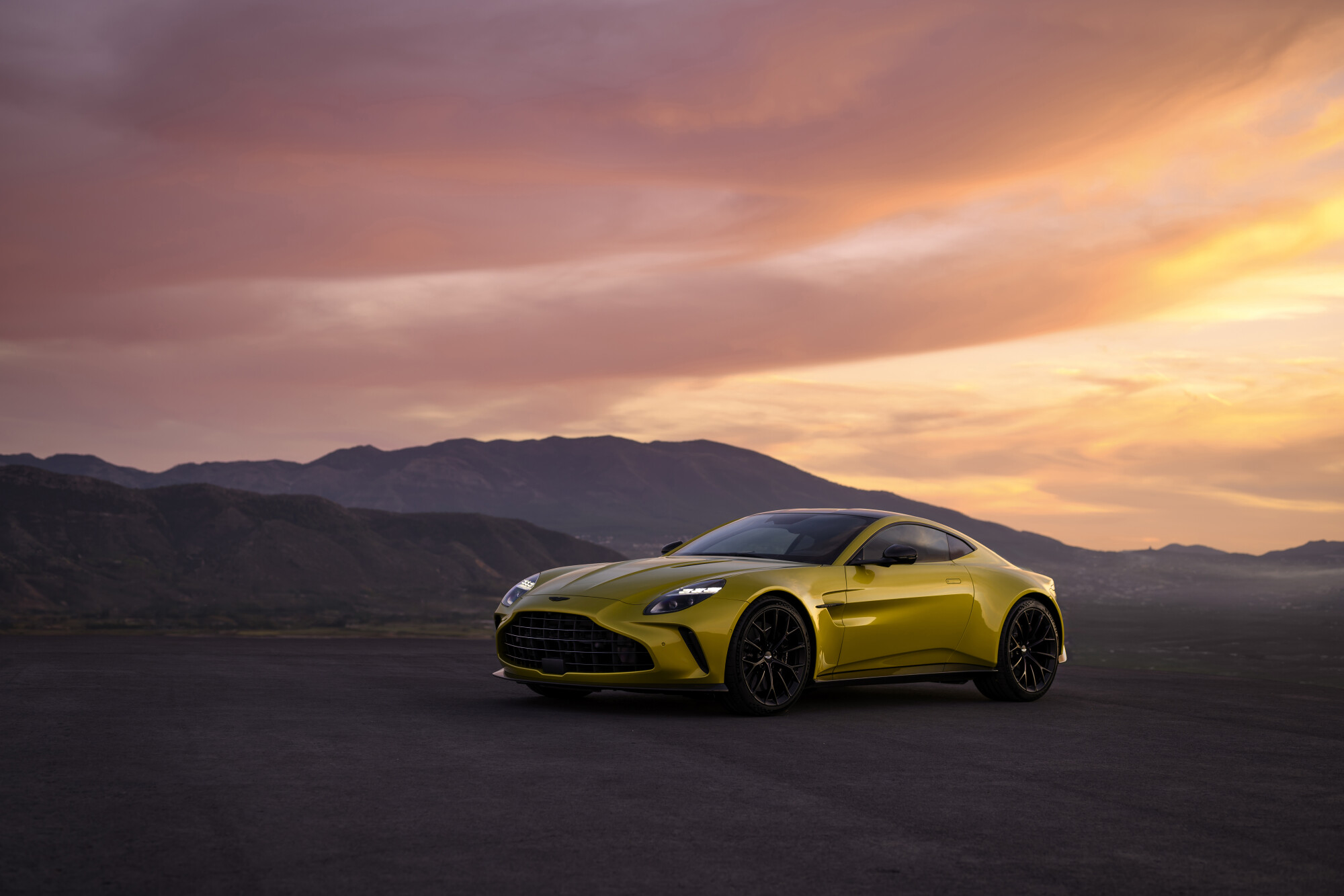 Aston Martin Vantage.