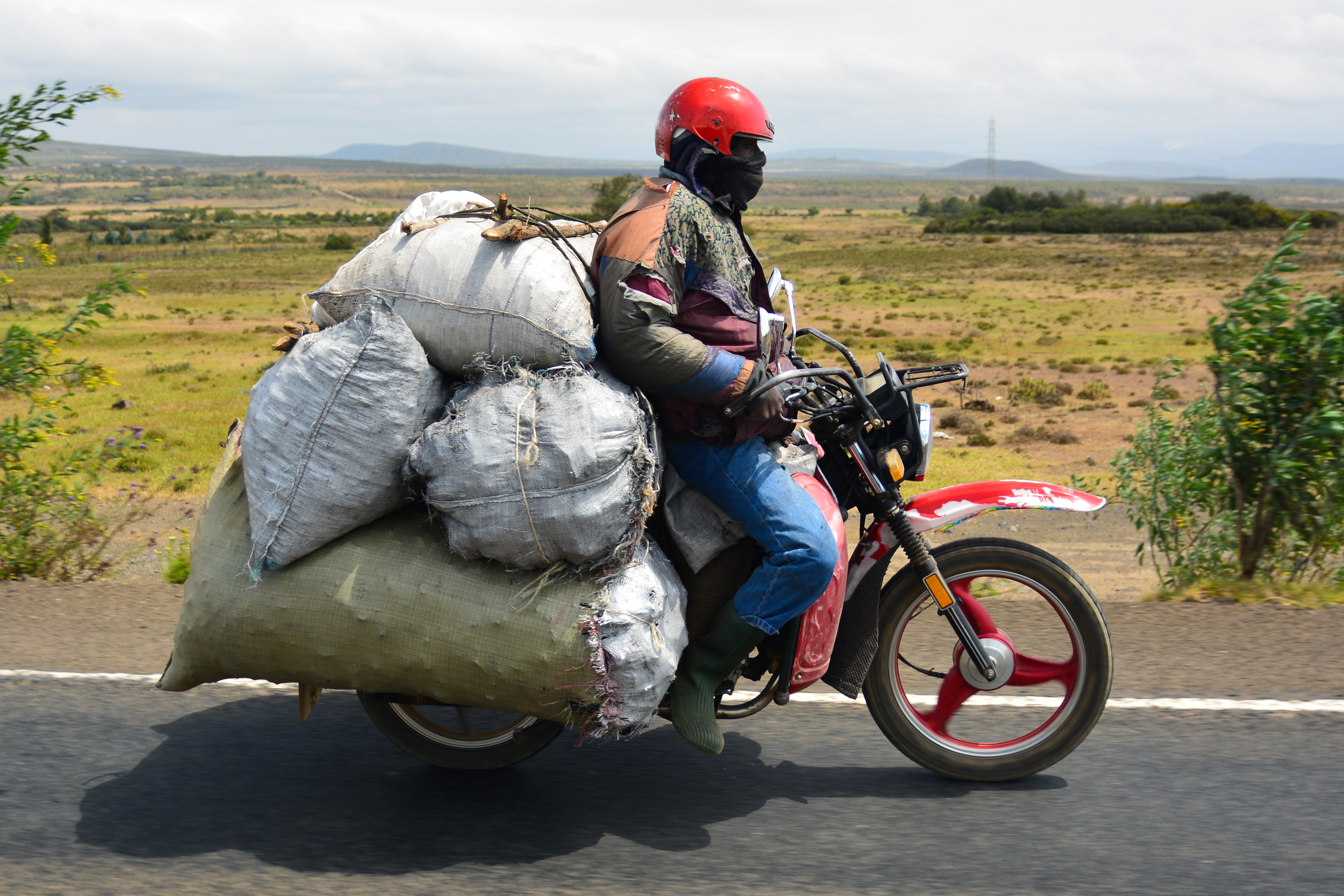 Cuántas libras puede cargar una moto