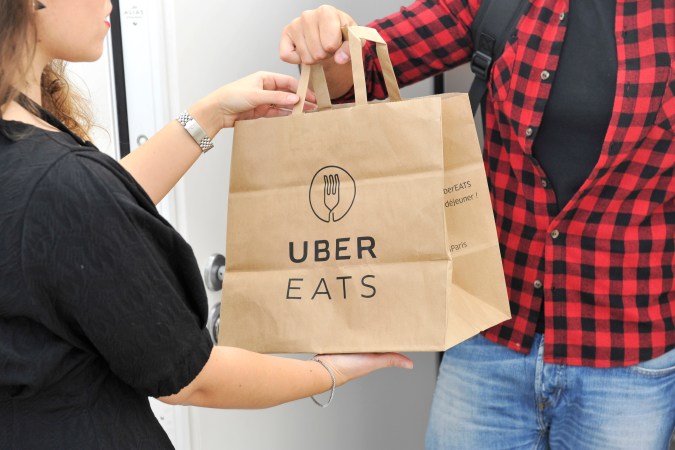 chofer de uber en miami
