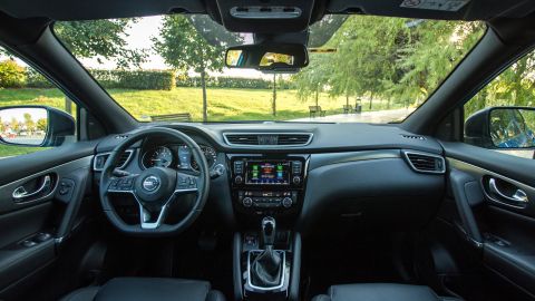 Cómo realizar una limpieza perfecta del interior de tu auto en 5 pasos