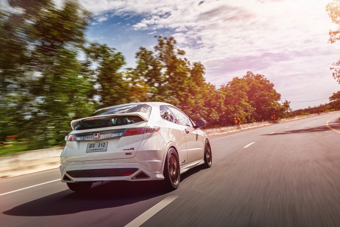 Los 10 autos que consumen menos gasolina