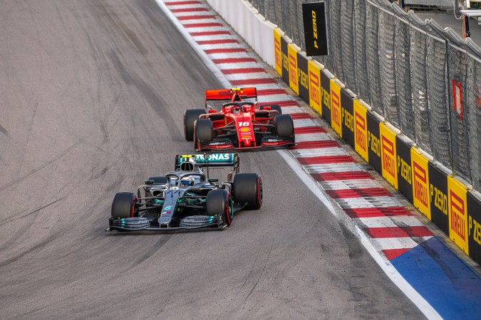 Mercedes lanza su nuevo modelo para la F1 2024
