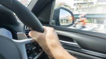 Cómo evitar los puntos ciegos en los autos