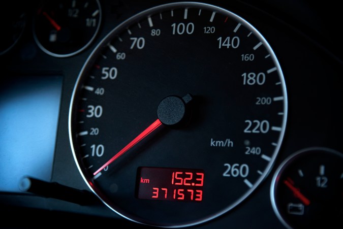 como checar las millas de un carro