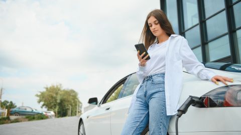 batería de auto eléctrico