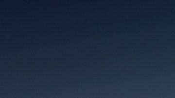 Hombre arrestado en Florida por intentar surfear con su camioneta