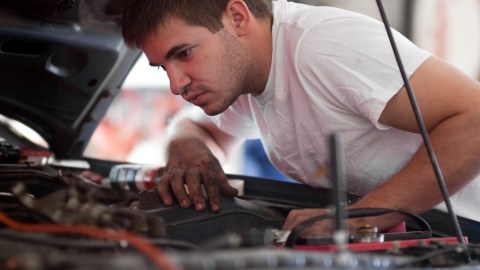 Ruido en el tubo de escape: ¿falla mecánica o problema menor?