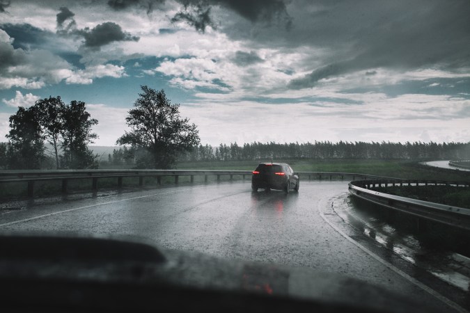 ¿Se debe calentar el motor en días de bajas temperaturas?