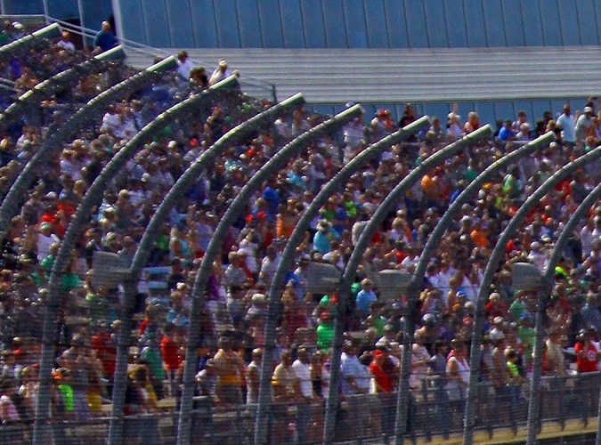 5 carreras de autos que puedes ver en USA en 2024