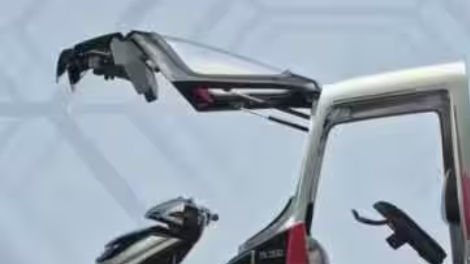 Surge S32, el triciclo que se convierte en e-scooter al instante