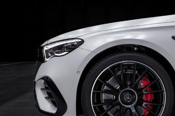 Mercedes-AMG-E-53-HYBRID