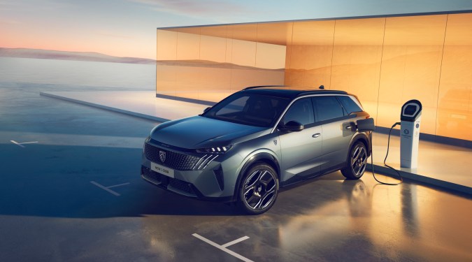 Peugeot E- 5008: el nuevo SUV francés con gran autonomía