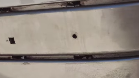 Cómo reparar un parachoques de plástico