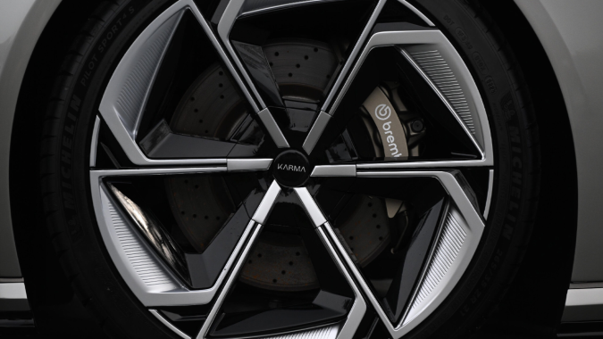 Karma Gyesera: el sedán eléctrico