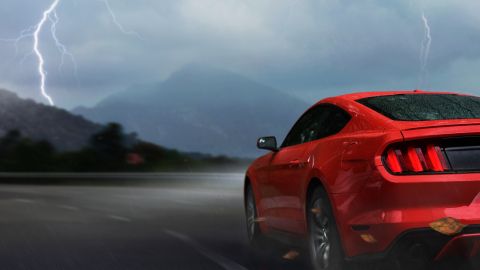 Qué hacer si te sorprende una tormenta eléctrica en el auto