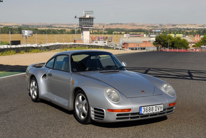 10 autos deportivos icónicos de los años 80