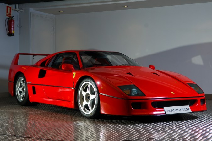 10 autos deportivos icónicos de los años 80
