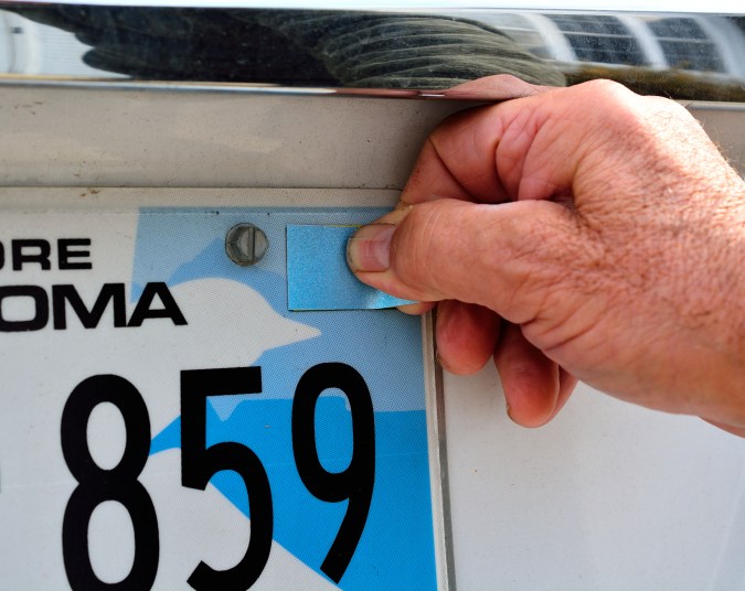 placas temporales falsas en Estados Unidos