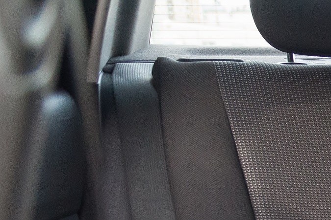 ¿Cuál es el asiento más seguro en un auto?