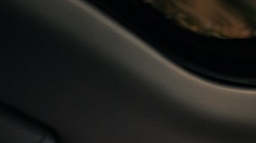 Mejora tu visibilidad al volante: descubre el truco del alfiler
