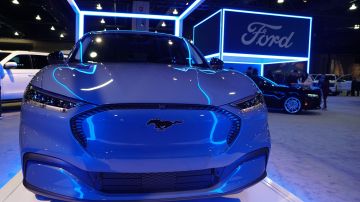 Ford Mustang Mach-E 2024: El eléctrico que desafía al Tesla Model Y