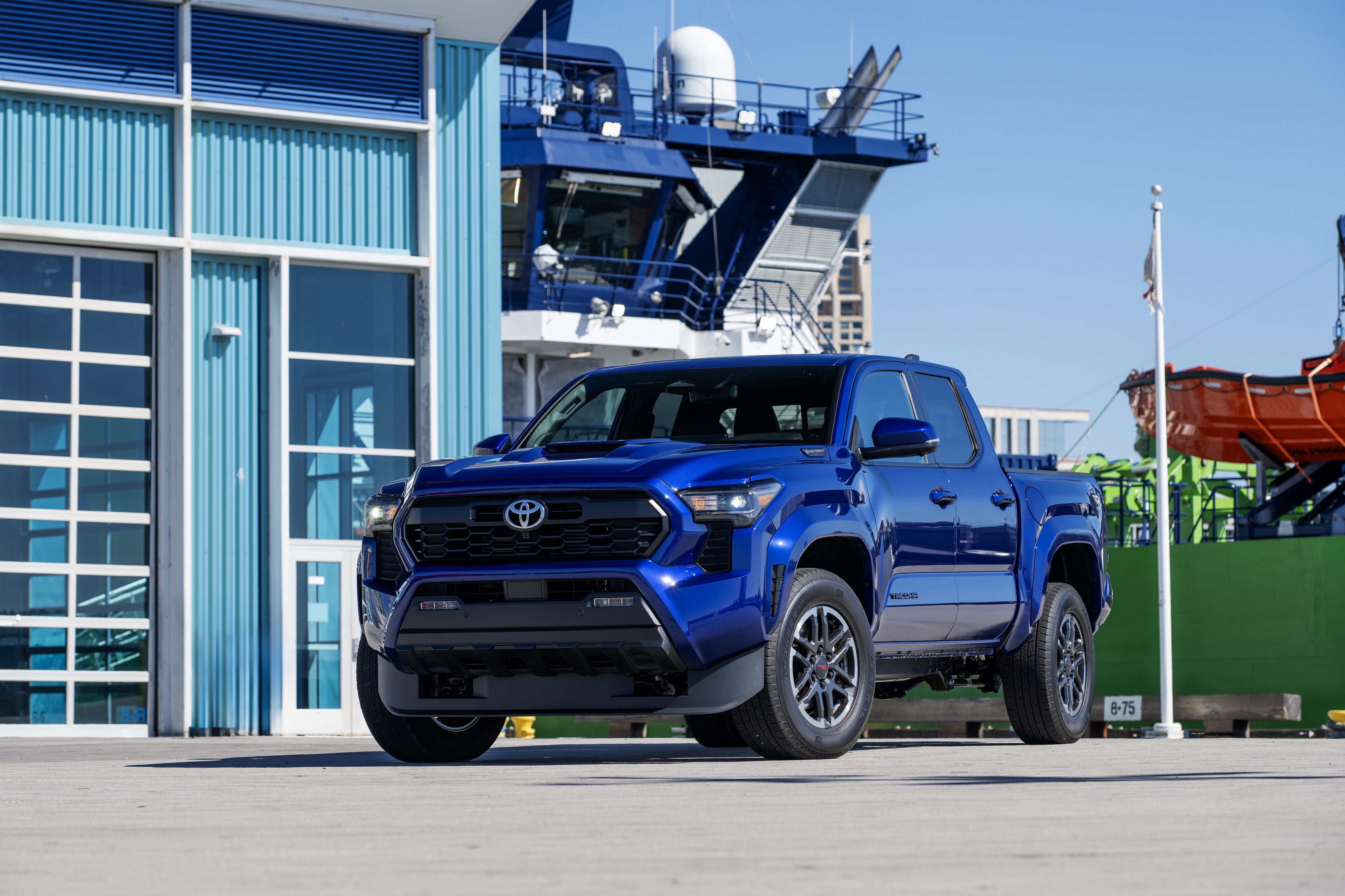 Toyota incorpora el i-Force Max en la Tacoma 2024