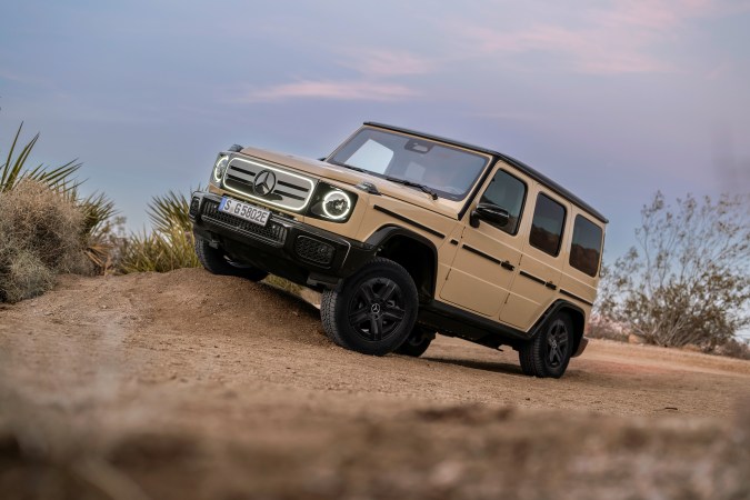Mercedes Benz presenta su primer todoterreno eléctrico, G580