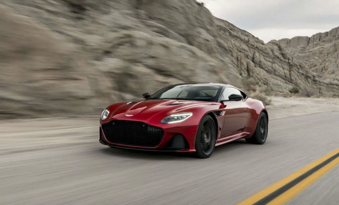 Autos 12 cilindros que todavía están en el mercado de 2024