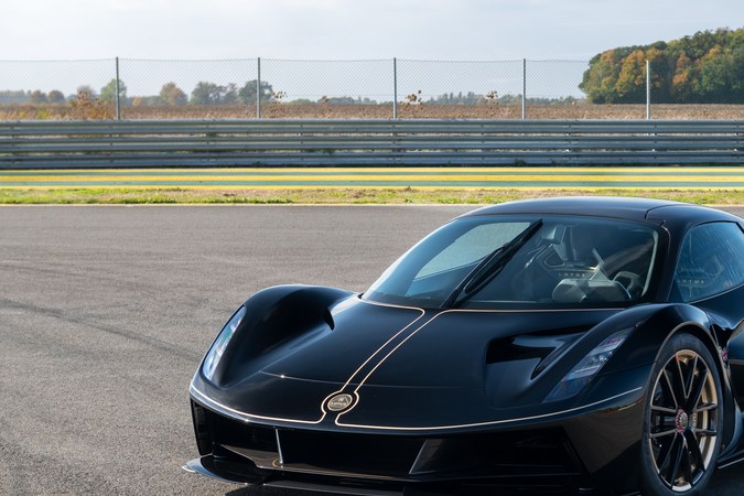 Lotus Evija X rompe récords y se convierte en uno de los más rápidos del mundo