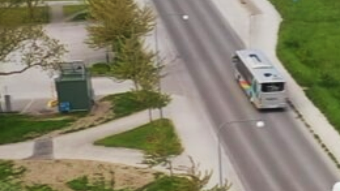 Detroit lleva los videojuegos a las calles con la recarga inalámbrica de autos