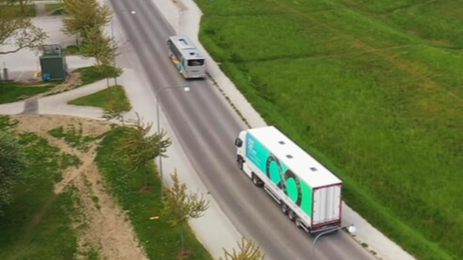 Detroit lleva los videojuegos a las calles con la recarga inalámbrica de autos