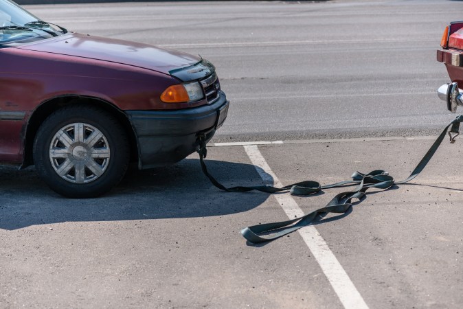Cómo remolcar un vehículo automático
