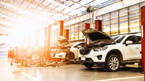 Cómo ahorrar dinero en las reparaciones de tu carro