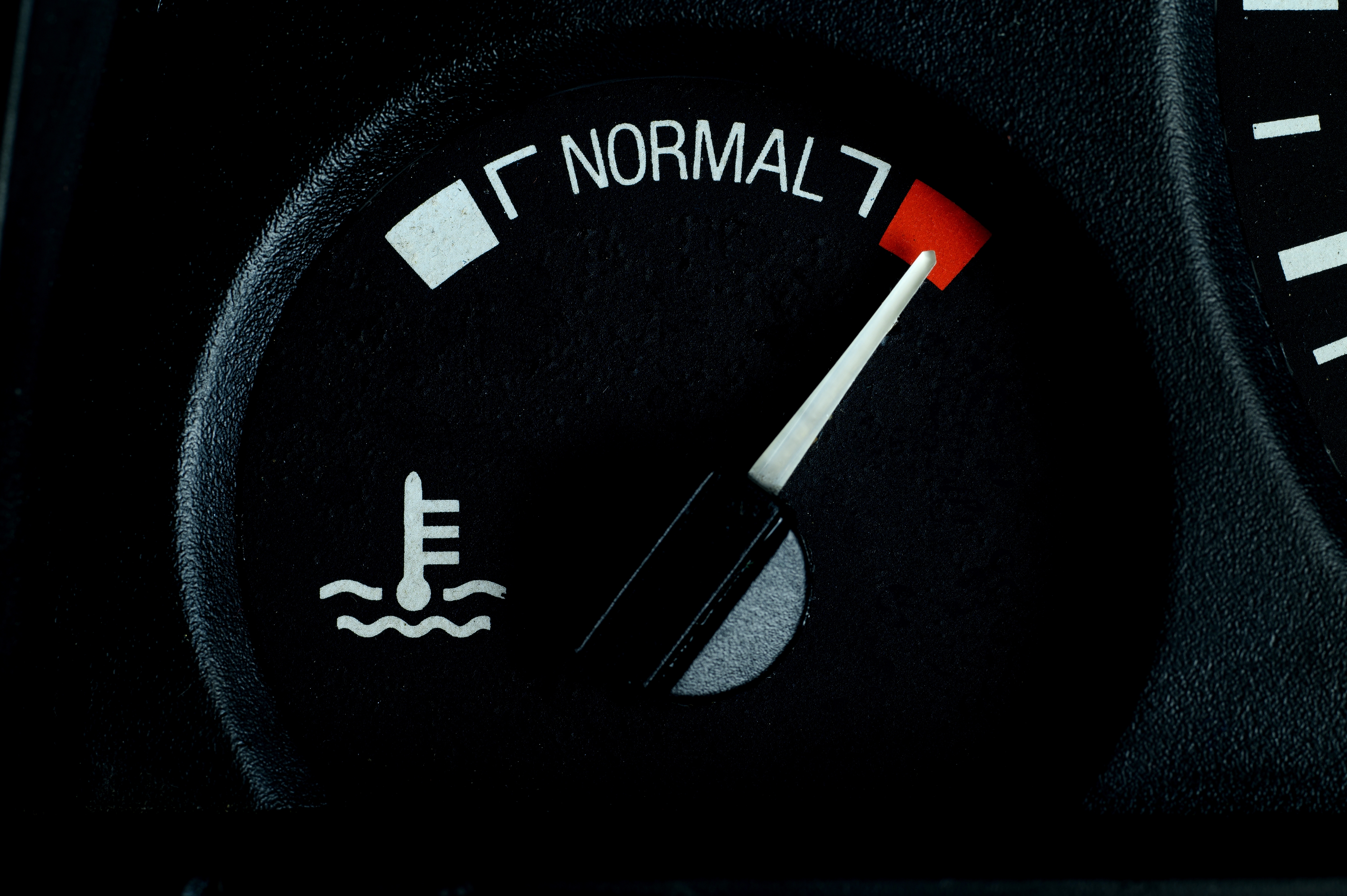 Coolant,Temperature,Indicator,On,The,Car's,Dashboard,,Coolant,Overheating.,Car