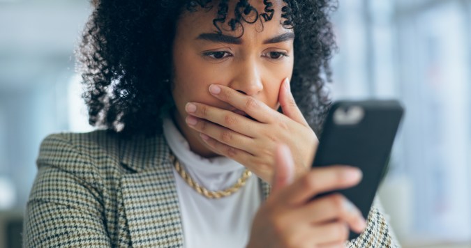 estafa licencia de conducir en redes sociales