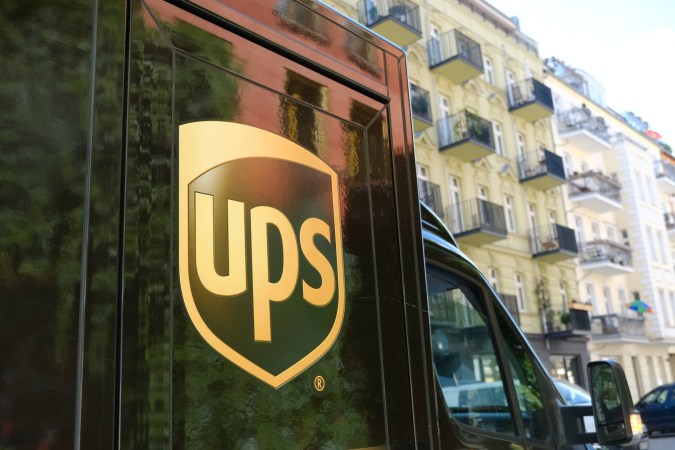 El secreto detrás de por qué las furgonetas de UPS no giran a la izquierda