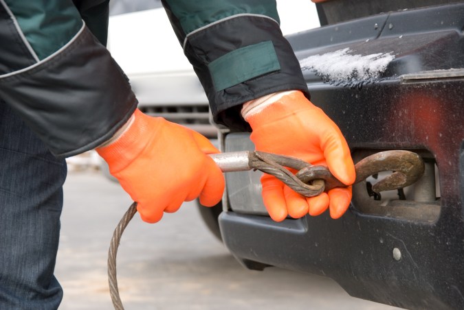 Cómo remolcar un vehículo automático
