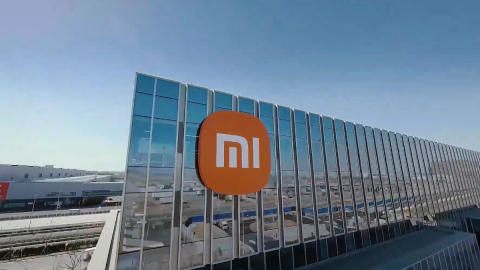 Un carro cada 76 segundos, la fábrica robotizada de Xiaomi