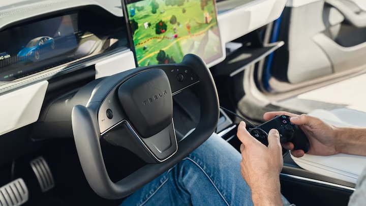 Qué es Tesla Arcade o cómo convertir el auto en una consola de juegos