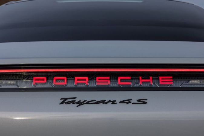 Porsche Taycan 2025