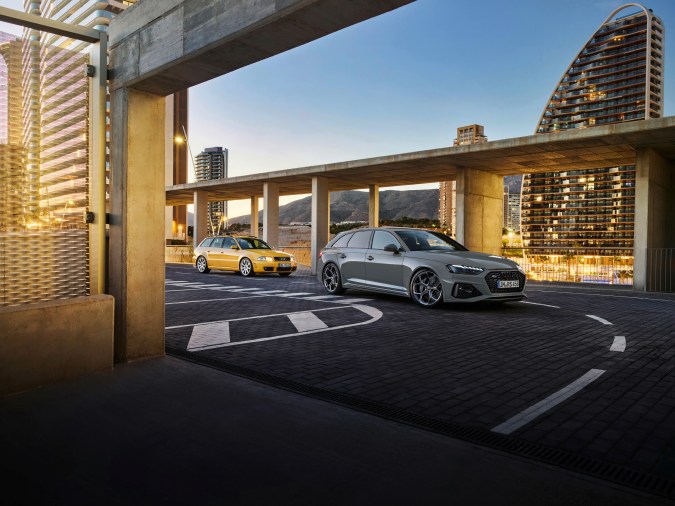 Audi RS4 Avant 25