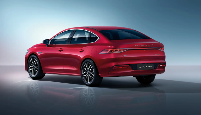 BYD revoluciona el mercado: sedanes híbridos con 2.000 km de autonomía