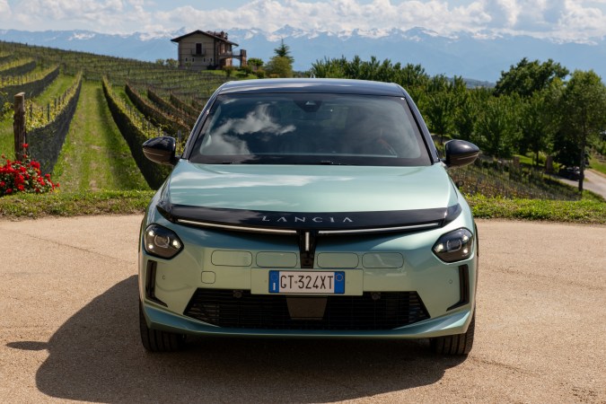 Lancia revive con su nuevo modelo Ypsilon