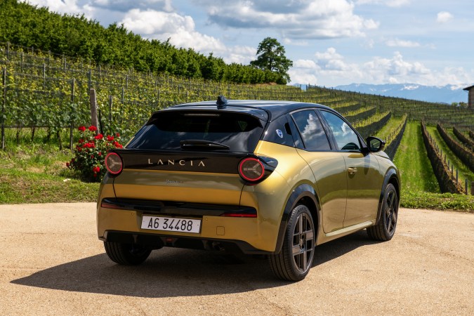 Lancia revive con su nuevo modelo Ypsilon